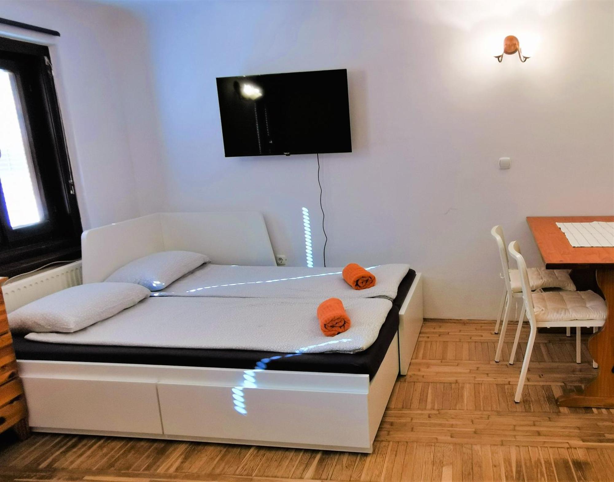 Under The Castle Apartments Λιουμπλιάνα Εξωτερικό φωτογραφία